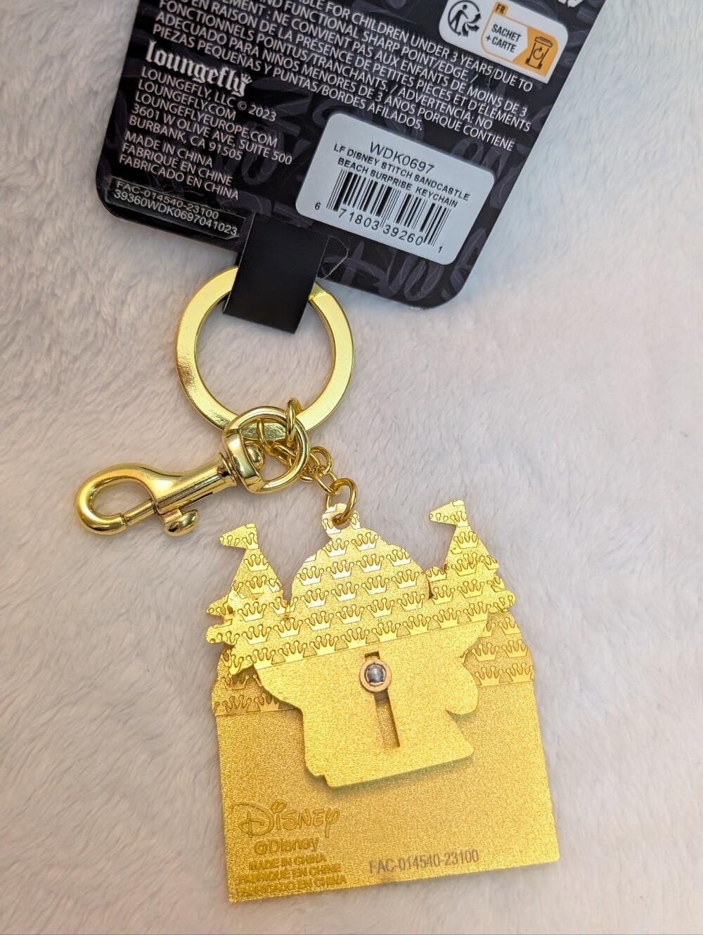 Loungefly Stitch Keychain sandcasle moving NWT - Picture 5 of 5